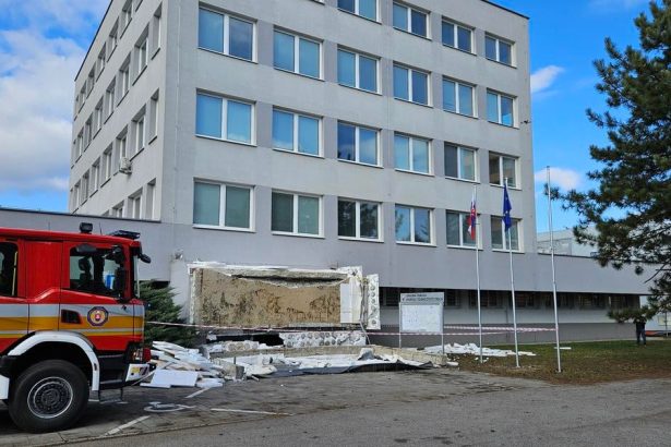 Klientske centrum v Komarne bude od piatka pracovat v obmedzenom rezime