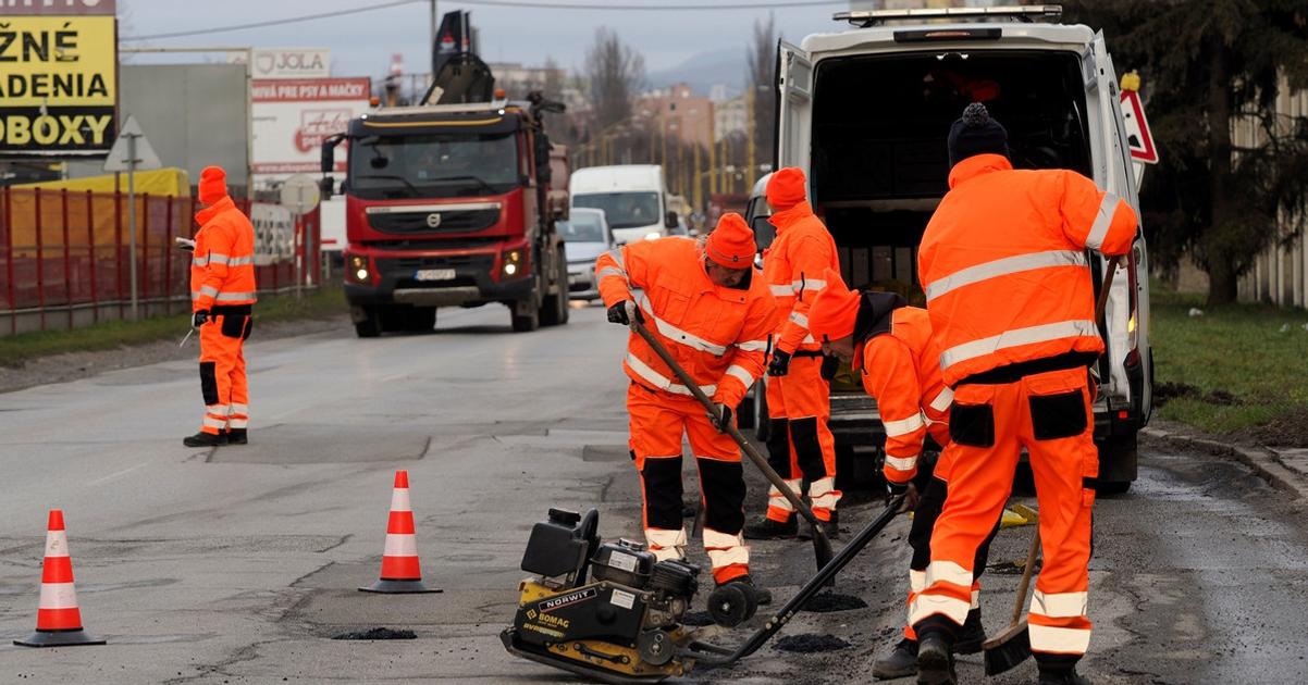 Kosice Mesto pokracuje v opravach vytlkoff ktore vznikli pocas tejto zimy