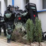 Kuklaci zasiahli proti podvodnikom s nehnutelnostami styri obvinili