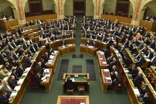 Madarska ekonomika v stvrutom stvrtroku medzirocne vzrastla o 07