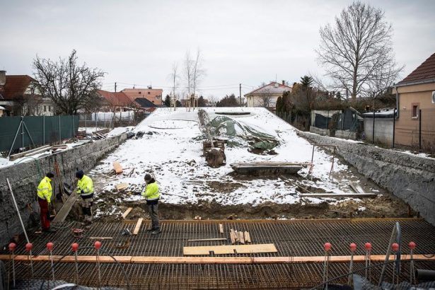 Miesto kde zabili Jana a Martinu sa naklonilo Pamenik vo Velkej Maci dokoncuj