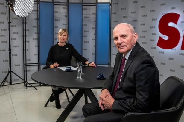 Miklosko v Arene Fico je unaveny clovek bez nastupcu Ak vsak opozicia zlyha pride navrat v este horsej podobe