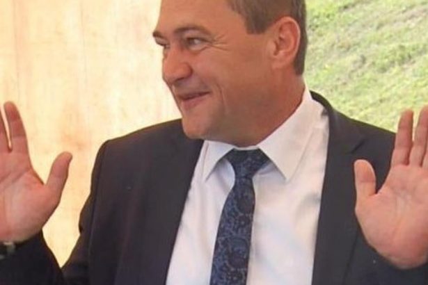 Oravska obec je paralyzovana starosta nekona okrem rozpoctu chyba uz aj poslanec