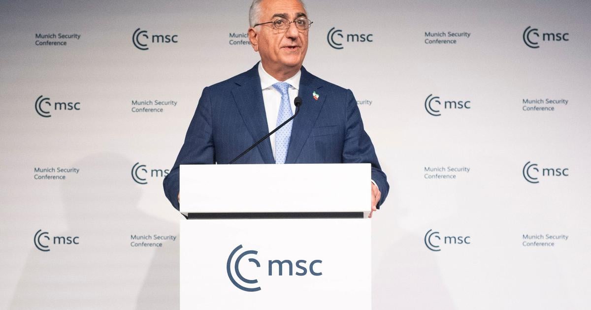Pahlavi vyzval Trumpa aby pomohol Irancom a ukoncil islamsku republiku