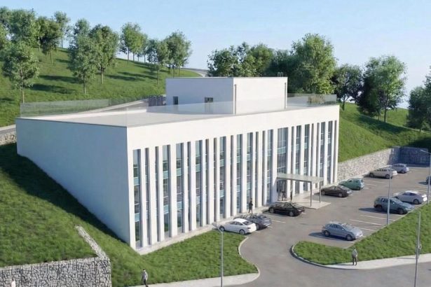 Poliklinika na Sidlovci rozhadala buducich rivalov Olha a Mochnacky sa navzajom obvinjuju