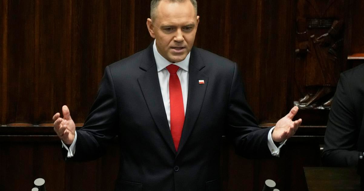 Polsko Prezident zablokoval reformu sudnictva razantne zasiahol do vlady Donalda Tuska