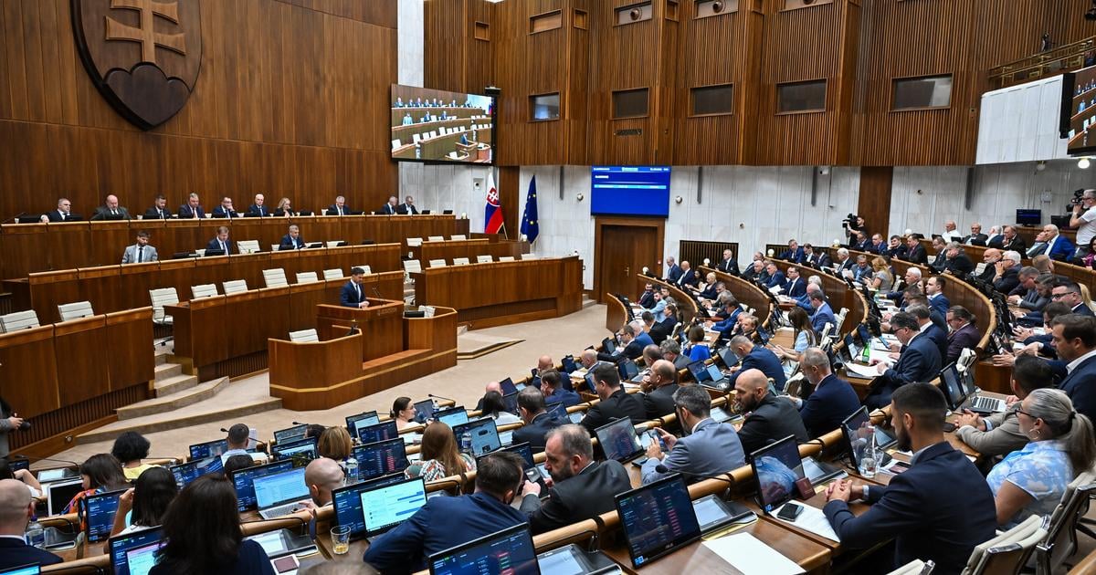 Poslanci schvalili novy zakon o obchodnom registri