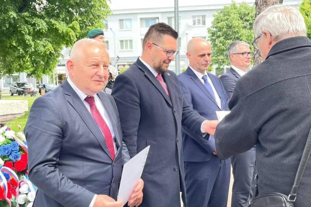 Predseda z Hlasu informoval starostov o aktivitach spolustranika Grohling Urad zneuzili na kampan