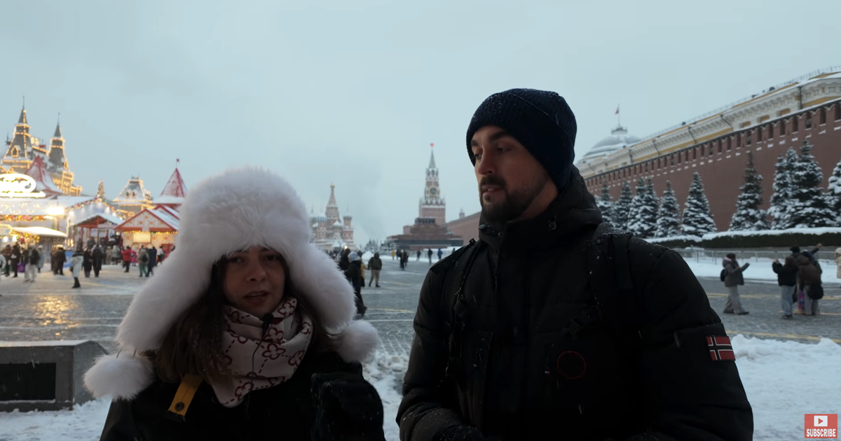 Rumunski vlogeri vo videach obdivovali Rusko FSB ich zatkla a vyhostila