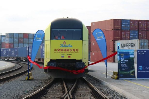 SU SR Saldo zahranicneho obchodu SR bolo v decembri zaporne