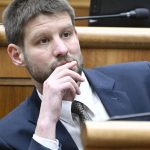 Simicka Sucasna vlada sa utokmi na moju rodinu snazi zakryt korupciu