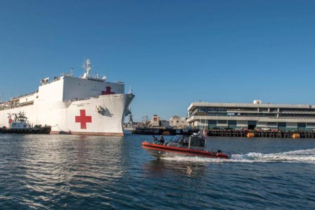 Trump posiela do Gronska nemocnicnu lod