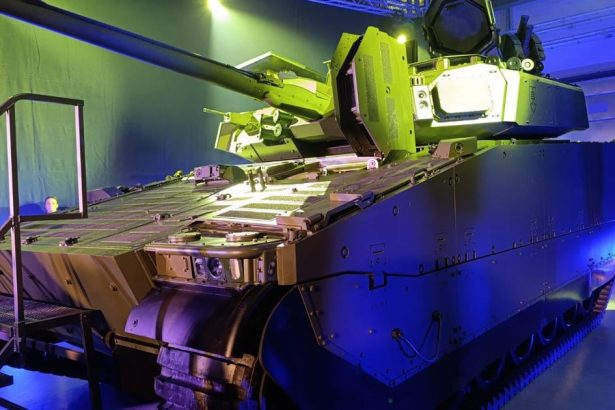 Vo Svedsku predstavili nove bojove vozidlo CV9035 MkIV pre slovensku armadu