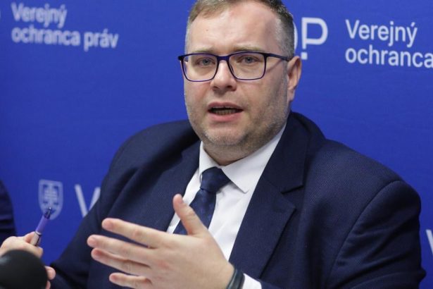 Vojna na Ukrajine nie je len konfliktom medzi dvoma statmi vyhlasil ombudsman