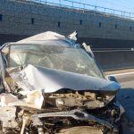 Zdemolovane aut pokodena protihlukova stena Vodic osobneho aut bol v case narazu mimo vozidla