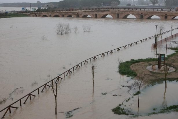 do povodnovej oblasti mieri nove dazde premier vyzyva na opatrnost