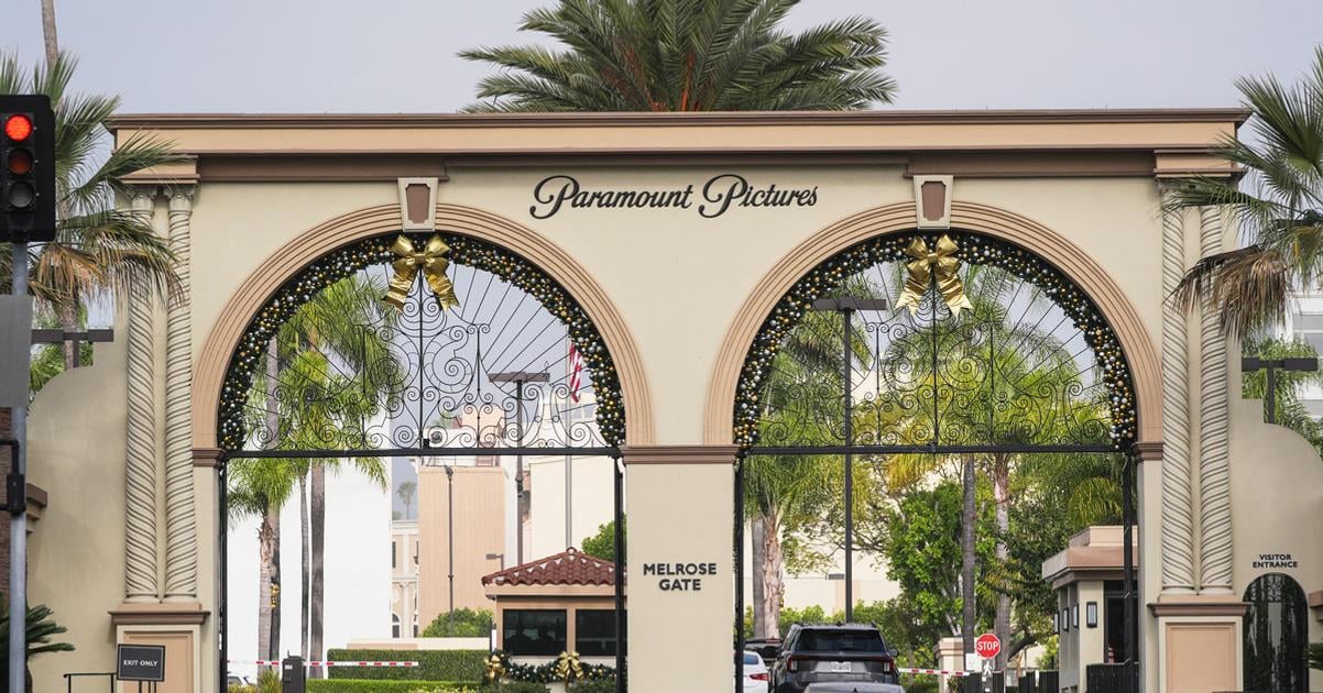 spolocnost warner bros uzavrela zmluvu o prevzati so skupinou paramount