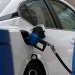 Benzin na trhu USA tento tyzden vzrastol o 11 percent