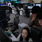 Ceny energi dramaticky vzrastli akciov trhy sa prepadli