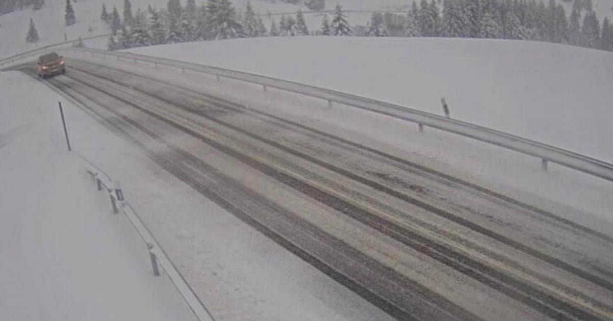 Huste snezenie narusuje dopravu pre cast Banskobystrickeho kraja platia varovania