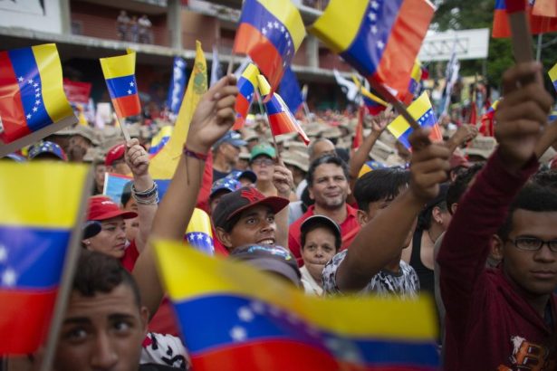 Inflacia vo Venezuele vlani stupila na 475 percent co je najviac na svete