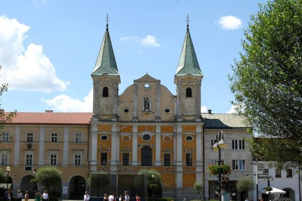Kto na severe Slovenska neplati za zamestnancov Dlhy na odvodoch sa pocitaju na miliony