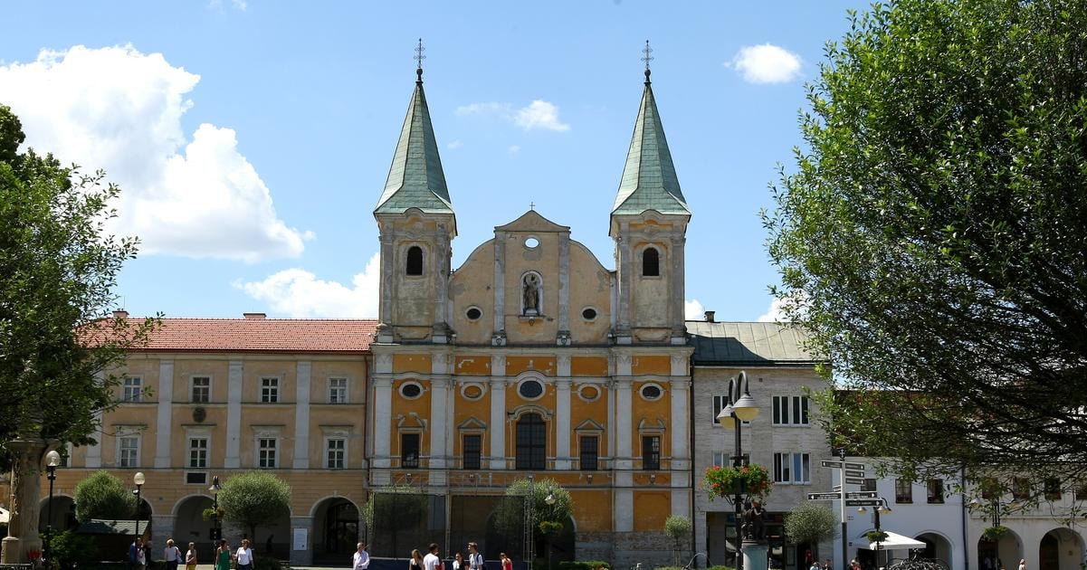 Kto na severe Slovenska neplati za zamestnancov Dlhy na odvodoch sa pocitaju na miliony