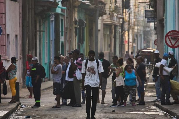 Mexiko poslalo treti velky balik humanitarnej pomoci obliehanej Kube