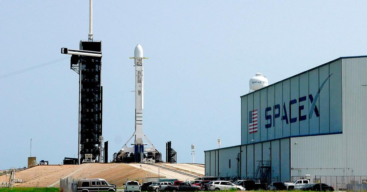 Muskova SpaceX planuje v marci podat ziadost o vstup na burzu uvadza agentura Bloomberg