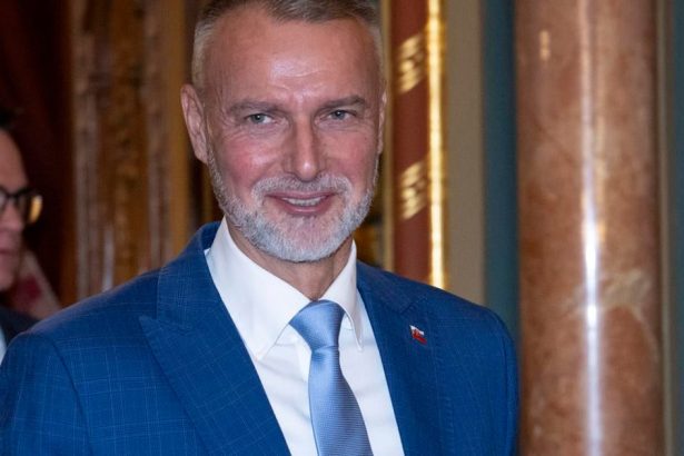 Na Velkej Javorine sa stretnu delegacie pod vedenim Rasihom a Okamurom Predseda parlamentu hovori o historickom milniku