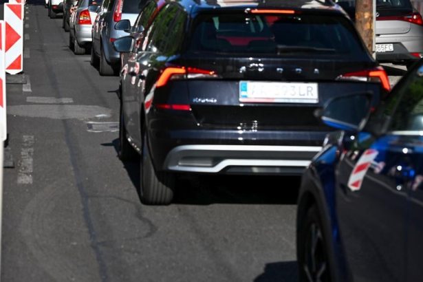 Na ceste R7 pri Samorine sa zrazili styri aut V okoli Bratislavy sa vytvaraju kolony