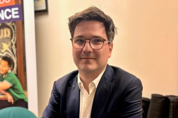 Najlepsi mlady ekonom Francuzska Maskovanie nemocnic ako obranneho prostriedku je kreativne ale moze byt pre ekonomiku nevyhodne