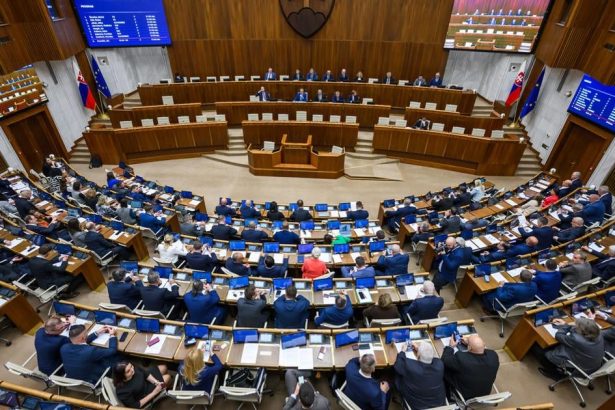 Opozicia a koalicia sa zhoduju na potrebe reformy verejnej spravy