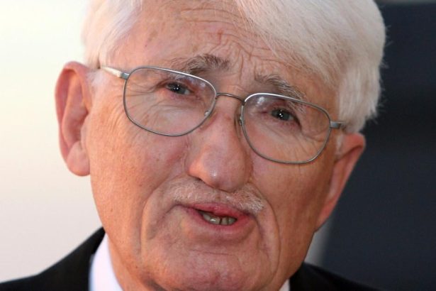 Patril medzi najvplyvnejsich myslitelov Zomrel filozof a sociolog Habermas