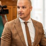 Pokrauje kauza poradcu premiera Lindtner celi obzalobe z nepriamej korupcie