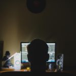 Polski odbornici varuju pred naborom agentov Ruskom cez pocitacove hry