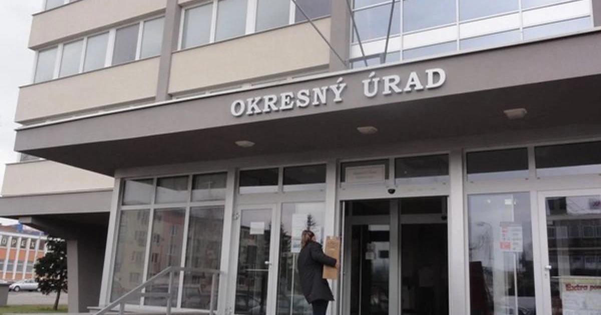 Pozemky pod okresnym uradom planuju po rokoch vysporiadat Stat ich chce za menej nez polovicu