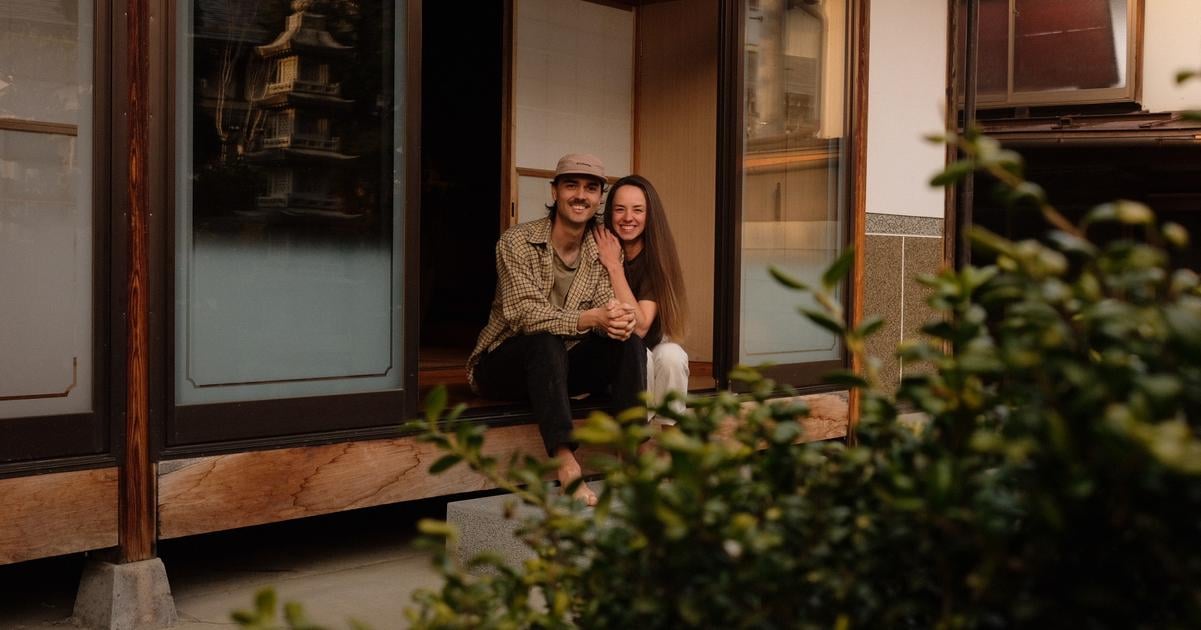 Slovaci ziju svoj sen v Japonsku Opravili opusteny dom a vitaju v nom hosti z celeho sveta