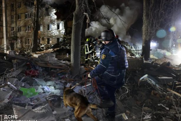 Ukrajina Rusko Online Rusky letecky uder na Charkov zabil najmenej troch ludi