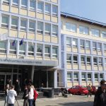 Univerzita ziska noveho rektora ktory rad pracuje v kolektive z dvoch kandidatov budu vyberat aj u susedov