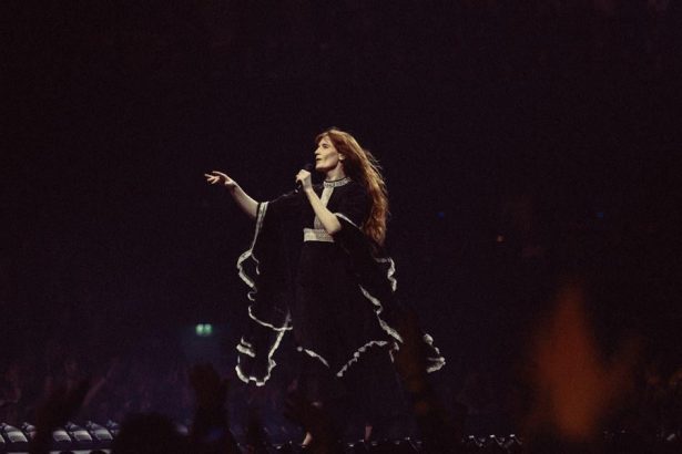 Uz nie je eterickou vilou Svetova hviezda v Prahe predviedla sou po ktorej beha mraz po chrbte