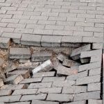 Uz vedia co spsobilo prepadnutie chodnika v centre Nitry dlazbu opravi vodarene