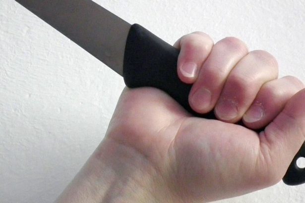 incident v kosickom nakupnom centre opity muz s nozom v ruke vyhrazaal sbs karovi zabitim