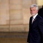 zelat si mier nestaci je potrebne o aktivne usilovat povedal cesky prezident poslacom
