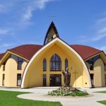 Cirkvi sa v Michalovciach spoja Mestom prejde tradicny ekumenicky pasiovy sprievod