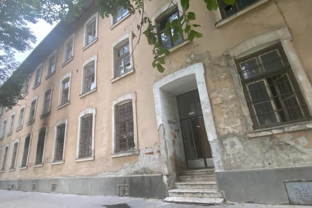 Drogy prostitucia a 1700 zasahov policie samosprava nalieha na stat aby zburala budovu v centre Kosic