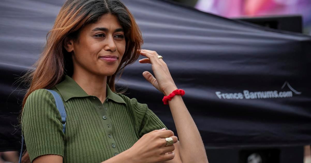 Francuzsku europoslankynu zadrzali pre ospravedlnovanie terorizmu a drzbu drog