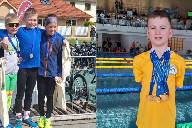 Jedenastrocny chlapec nadalej prekvapuje Otec uz uvazuje o vitrine na medaily