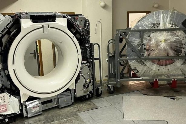 UNB vo velkom nakupuje cetecka Z nemocnice na Antolskej chce vyprevadit Agel