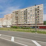 jedna adresa dlhy v desiatkach milionov eur kde sa v bratislave skryvaju neplatici